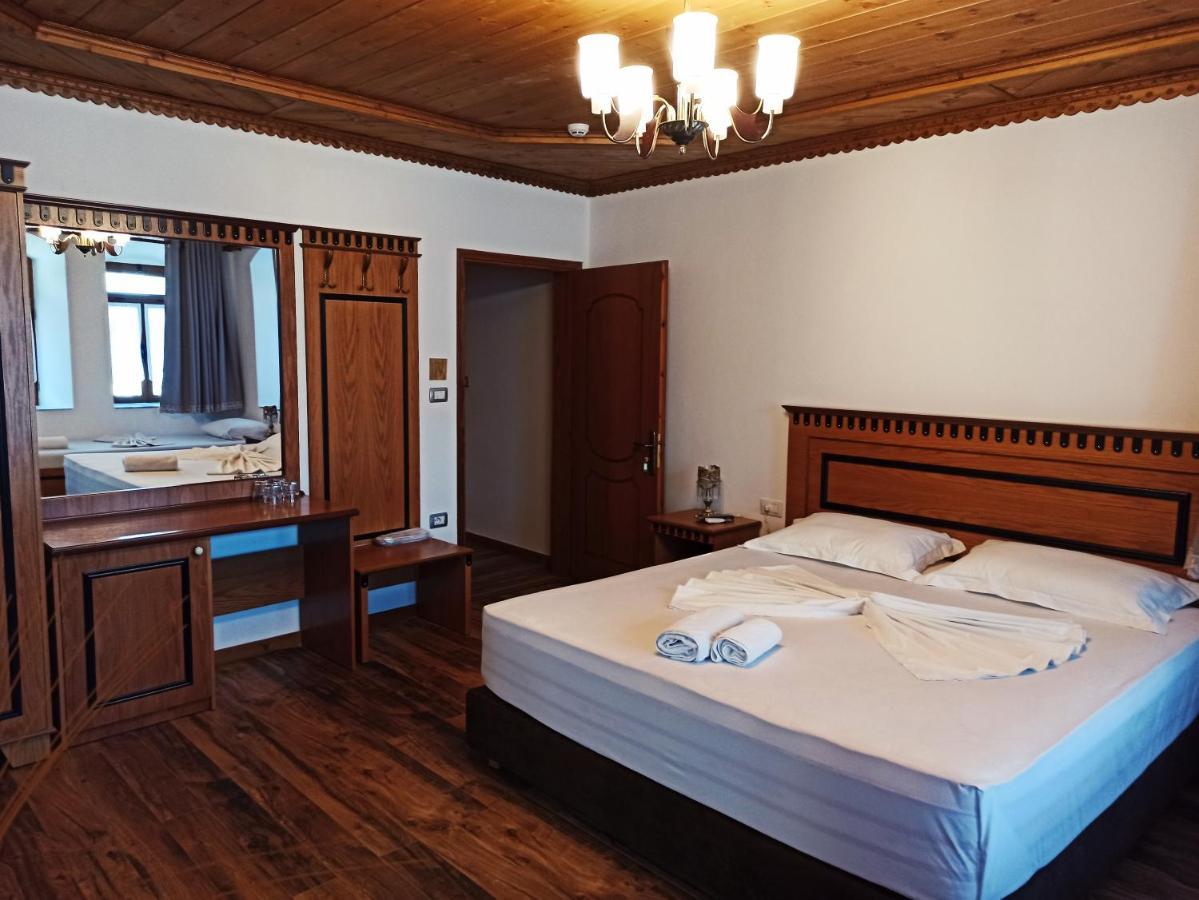 Boutique Hotel Praga Gjirokastër Eksteriør billede