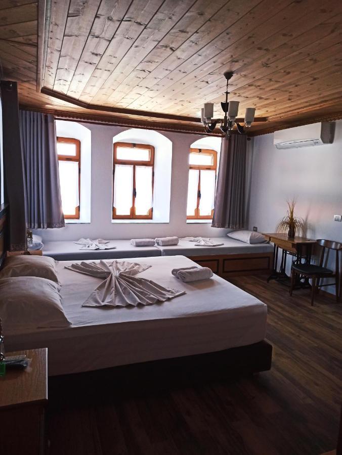 Boutique Hotel Praga Gjirokastër Eksteriør billede