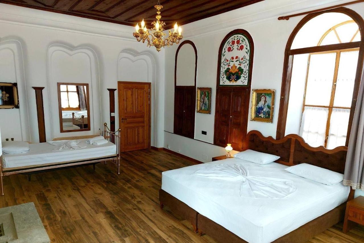 Boutique Hotel Praga Gjirokastër Eksteriør billede