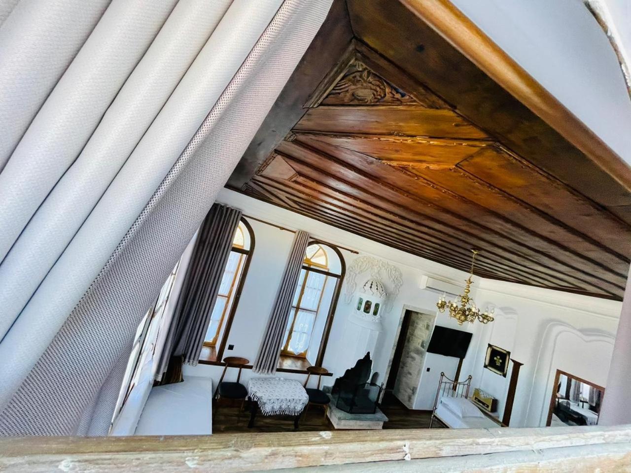 Boutique Hotel Praga Gjirokastër Værelse billede