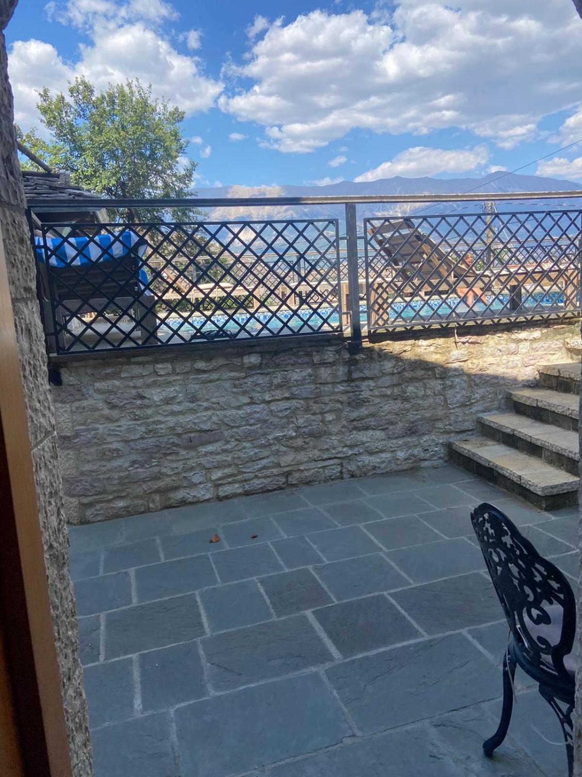 Boutique Hotel Praga Gjirokastër Eksteriør billede